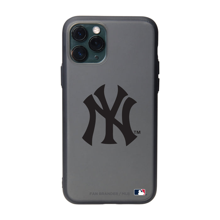 Fan Brander Slate series Phone case with New York Yankees Primary Logo in Black